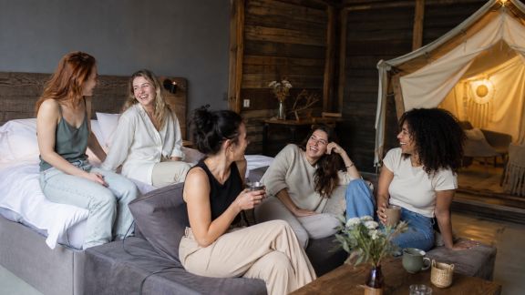 Week-end EVJF : comparer hôtels, gîtes et locations insolites