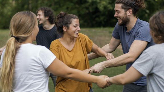 Jeux de cohésion : sélection pour créer des souvenirs mémorables ensemble