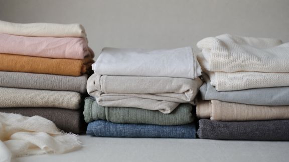 Les matières idéales pour des vêtements agréables en toutes saisons