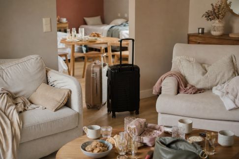 Comparatif des hébergements EVJF : confort, budget et praticité